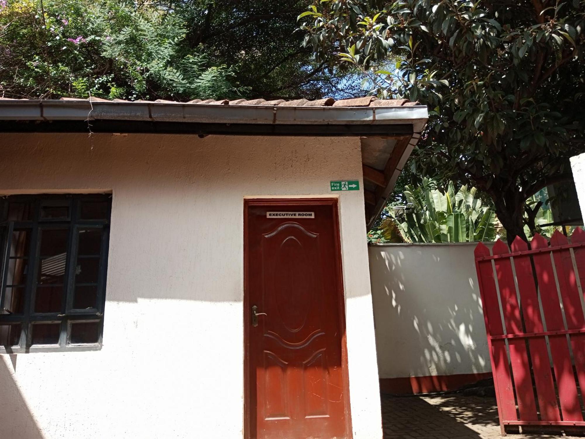 Fourth Parklands Hotel Nairobi Exteriör bild